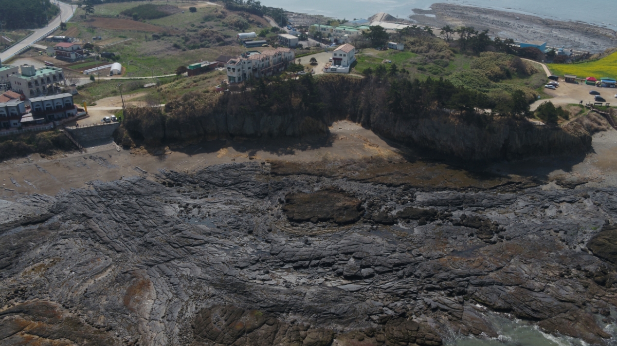 천연기념물로 지정된 '부안 격포리 페퍼라이트'. /사진 = 국가유산청 제공