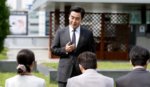 '서울 자가에 대기업 다니는 김부장 이야기' 류승룡 / 사진= SLL, 드라마하우스, 바로엔터테인먼트