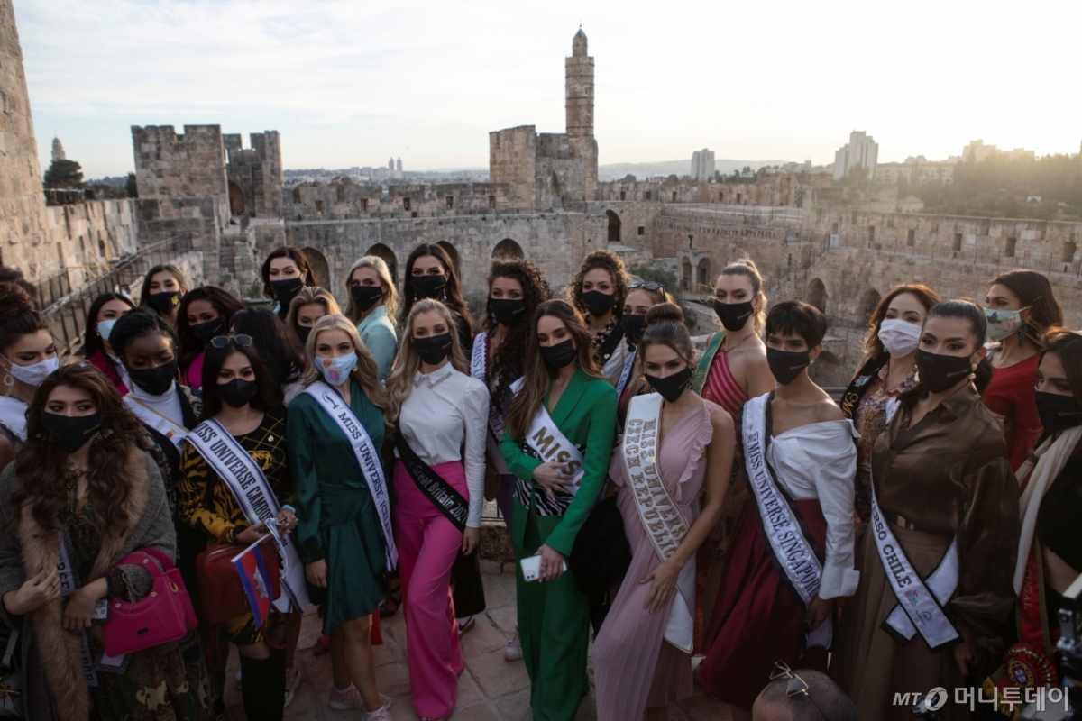 2021년 코로나 팬데믹 속에서도 유지된 미인대회 '미스유니버스'의 참가자들/사진=머니투데이 사진DB