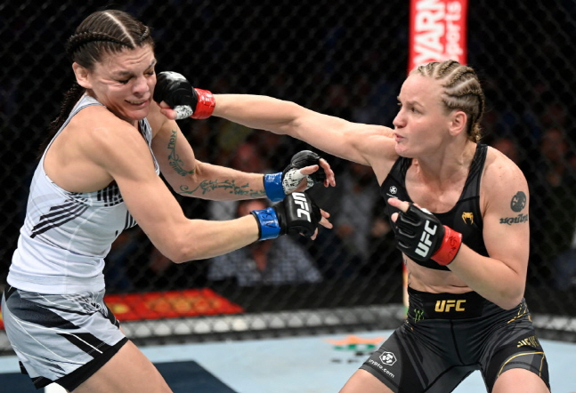 셰브첸코(오른쪽). /사진=UFC 제공