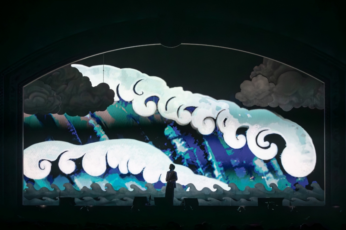 2년 만에 '산책' 무대에 오른 뮤지션 김동률. /사진제공=뮤직팜