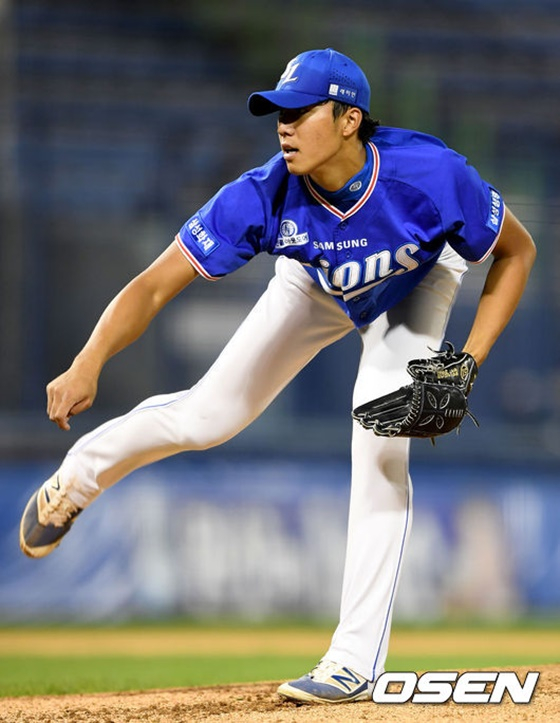 삼성 시절 최충연.