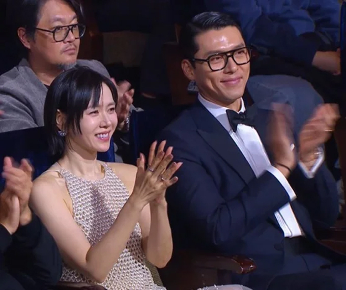 배우 현빈 손예진 부부의 시상식 투샷이 포착됐다. /사진=KBS2 '제46회 청룡영화상' 시상식 방송 화면