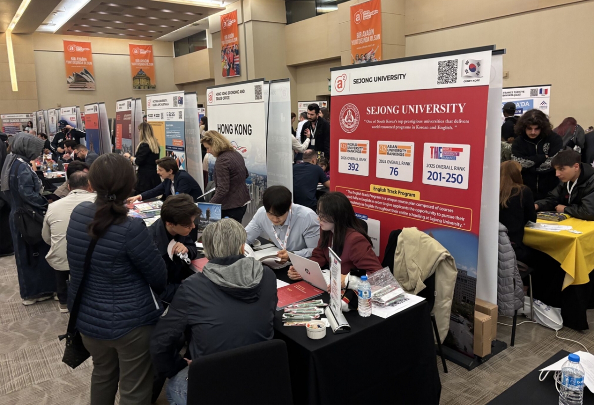 세종대가 튀르키예 이스탄불에서 열린 'A2 국제 교육박람회'에서 홍보 부스를 운영했다./사진제공=세종대