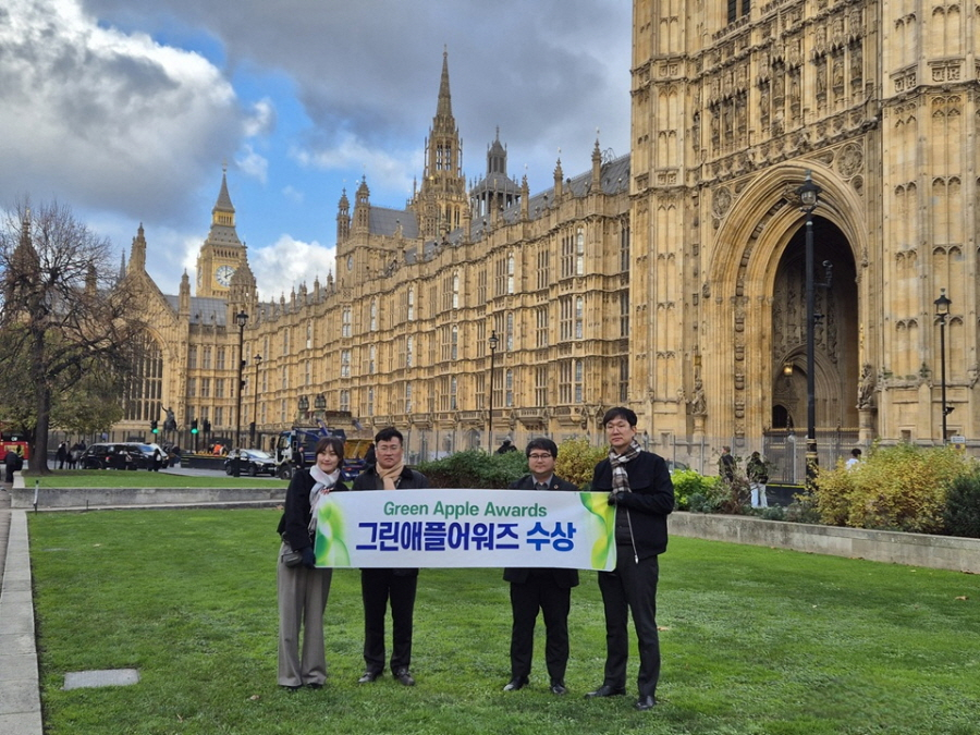 ‘2025 그린애플어워즈’ 금상 수상/사진제공=신안군