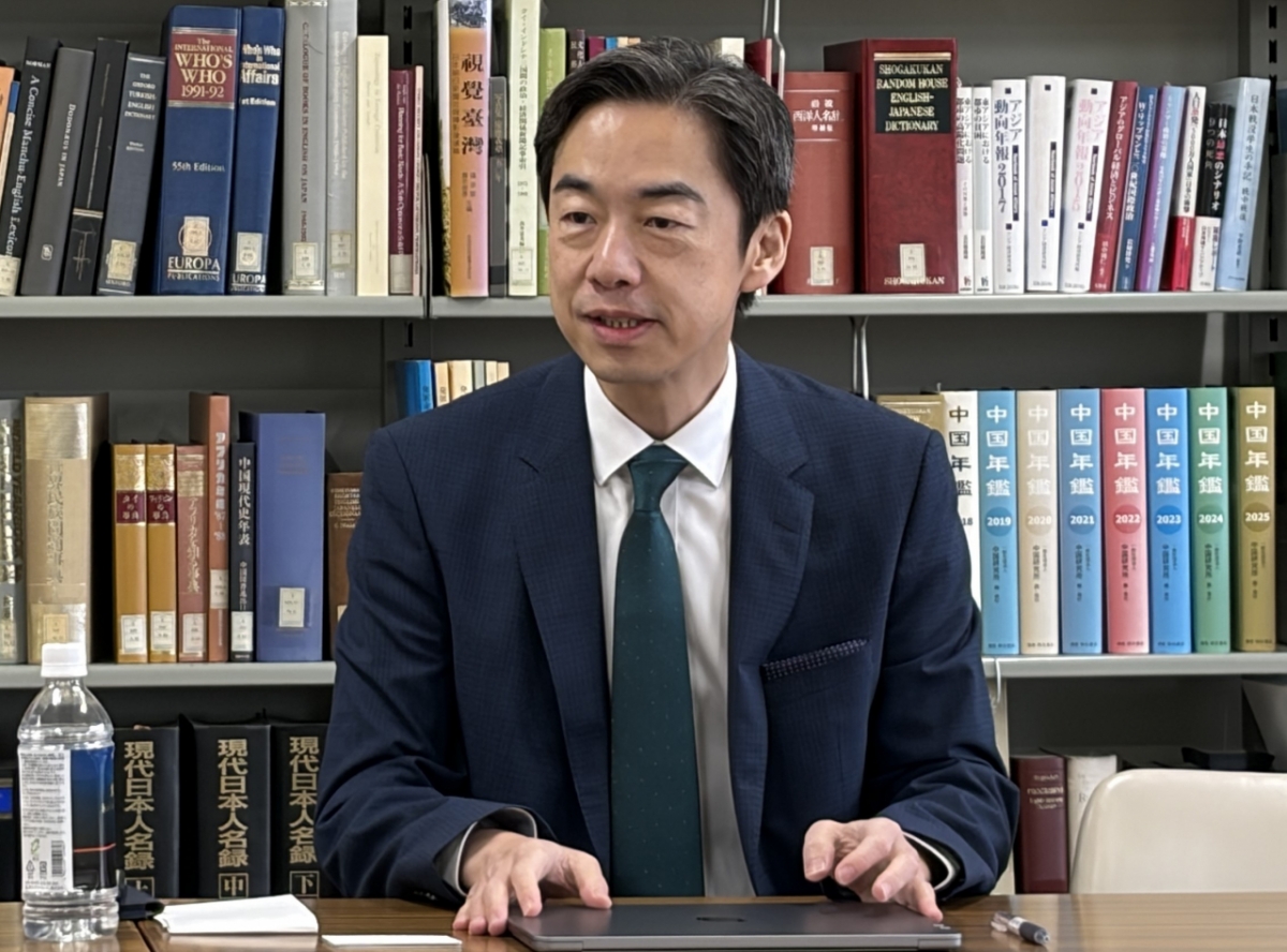 니시노 준야 일본 게이오대 법학부 정치학과 교수(한반도연구센터장)가 최근 도쿄 게이오대에서 한국 외교부 공동취재단과 인터뷰하고 있는 모습. / 사진=외교부 공동취재단