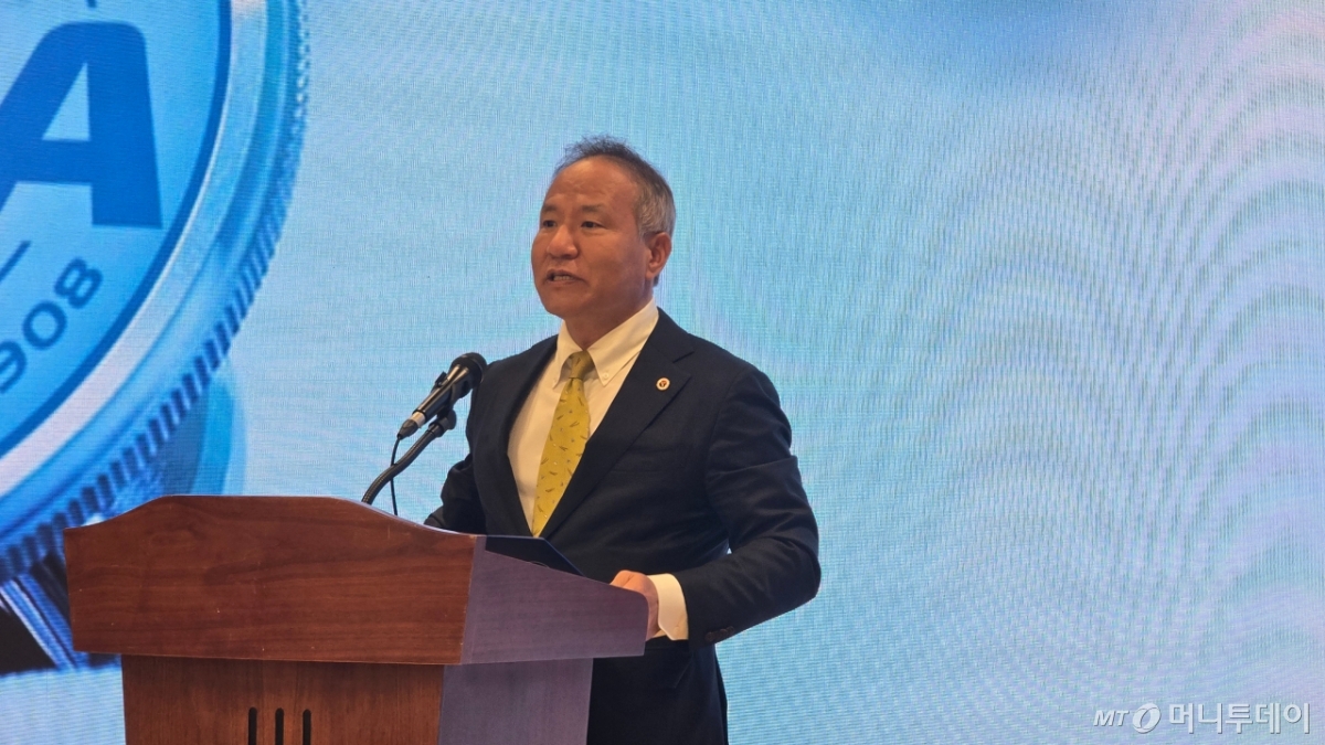 황규석 대한의사협회(의협) 범의료계 국민건강보호 대책특별위원회 홍보위원회 위원장(서울시의사회장)이 27일 서울 용산구 의협회관에서 발언하고 있다. /사진=홍효진 기자