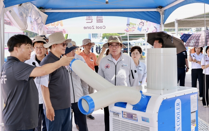 ▲김동일 보령시장이 보령머드축제 현장점검에 나섰다./사진제공=보령시