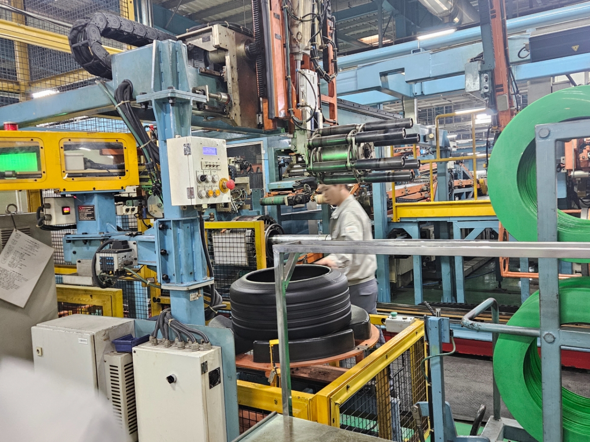 한국타이어 충칭공장 생산라인/사진=안정준 특파원