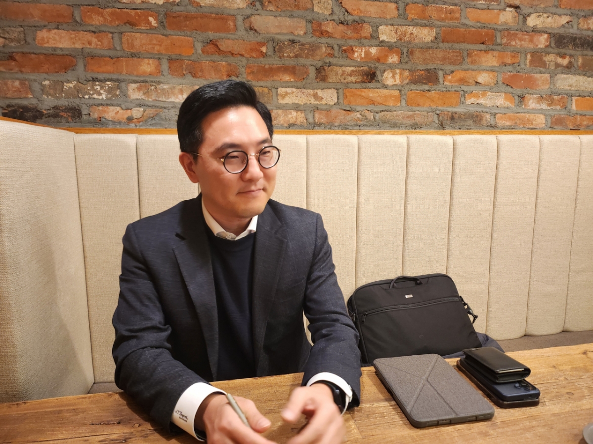 지난달 19일 한동훈 상무가 종로의 한 카페서 머니투데이와 만나 미국 가상자산 시장 전망에 대한 이야기를 전했다/사진=송정현 기자