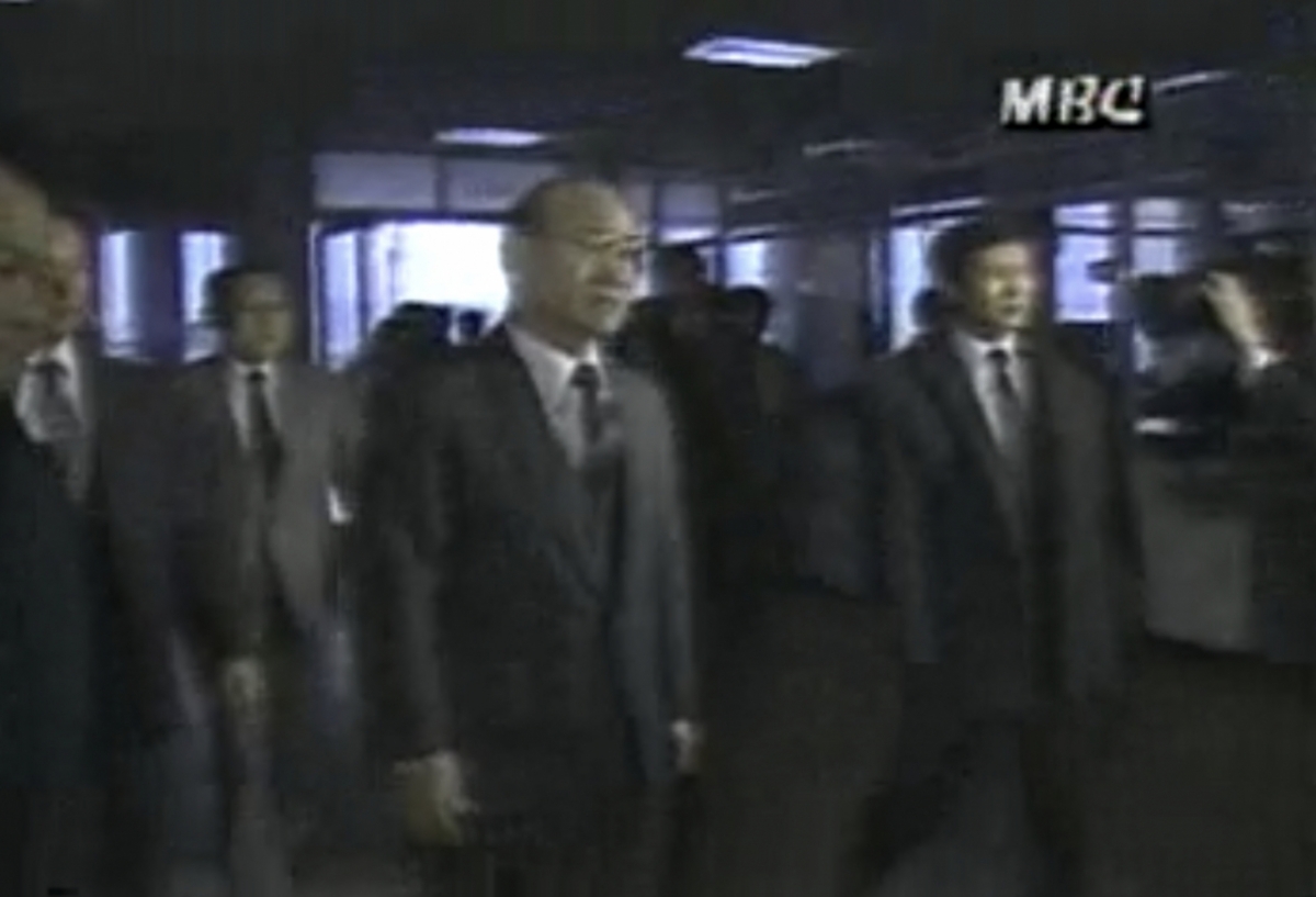 1988년 1월 원혜준양 유괴 사건 범인을 찾기 위해 전두환 당시 대통령이 서울 강남경찰서를 예고 없이 방문한 모습./사진=당시 MBC 뉴스 화면 캡처 