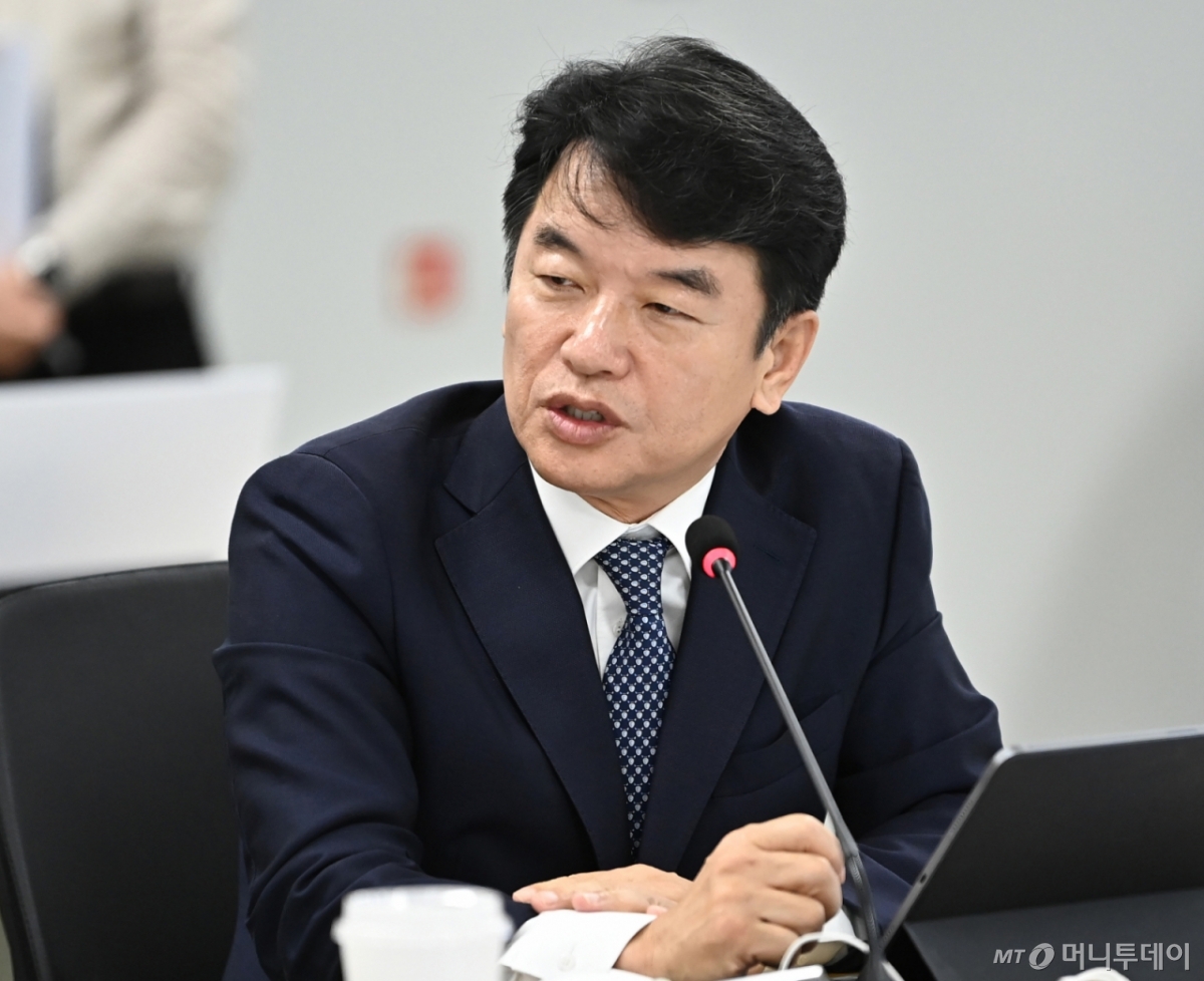 예산안 관련 발언하는 문진석 의원