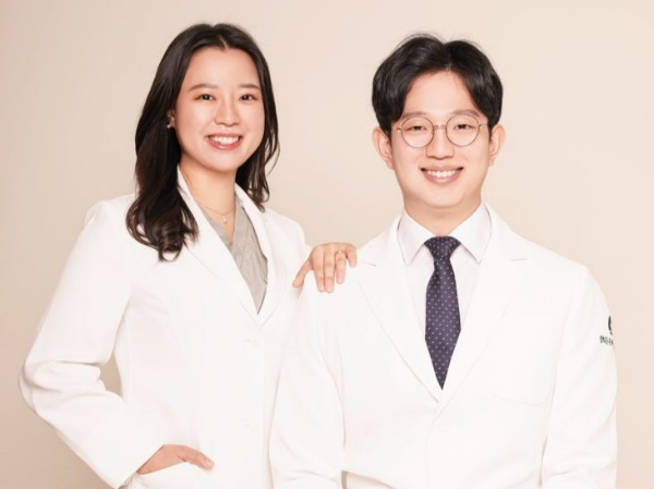 (왼쪽부터)조민지, 윤정원 경희든든부부한의원 대표원장/사진제공=메디컬아시아운영위원회