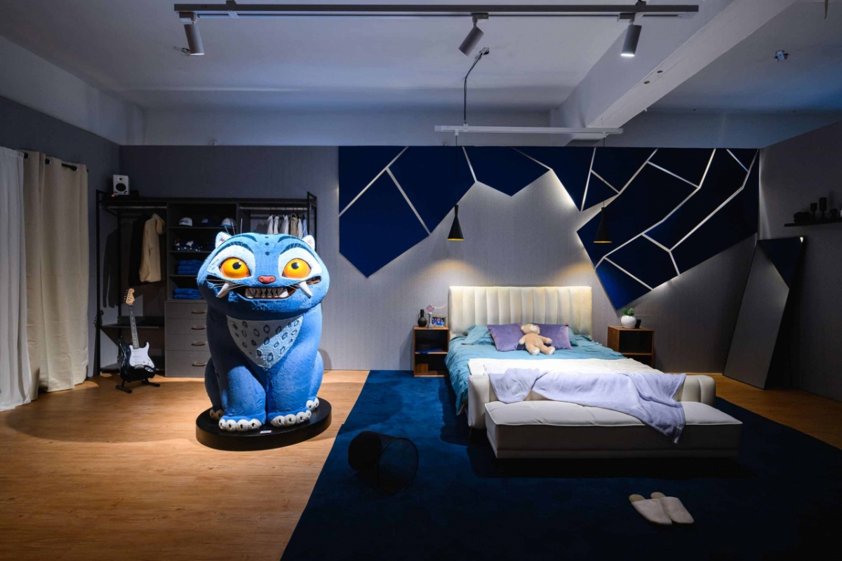 케이팝 데몬 헌터스 팝업스토어 2층에 마련된 헌트릭스 '루미'의 방을 재현한 체험존/사진제공=비스테이지