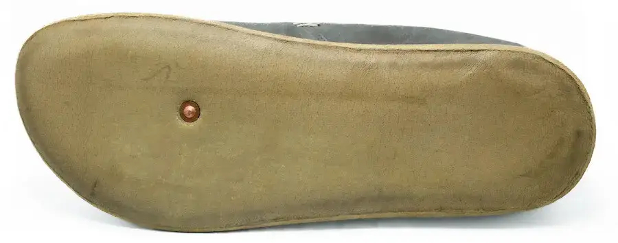 지구와의 접촉을 심화해준다는 어싱 슈즈/사진=그라운딩 웰 쇼핑몰