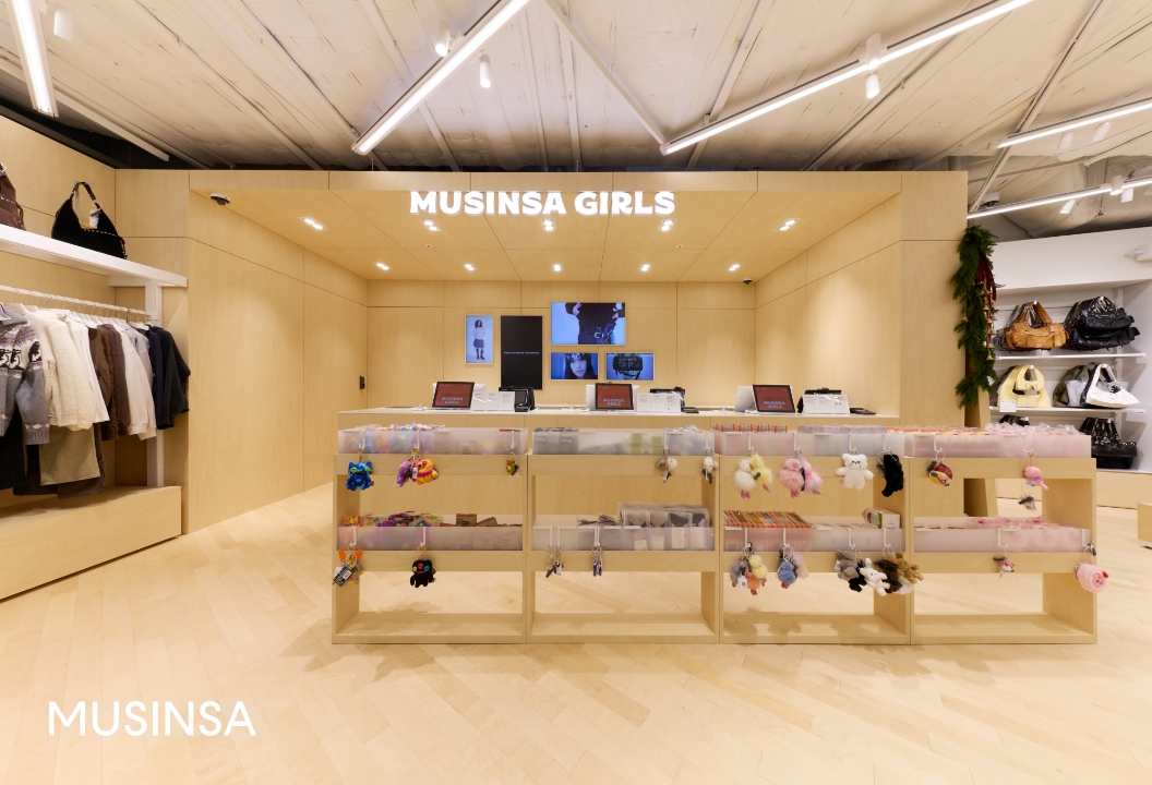 무신사가 여성 패션 전문 큐레이션 공간 '무신사 걸즈 타임스퀘어 영등포점'을 5일 공식 오픈했다. /사진제공=무신사