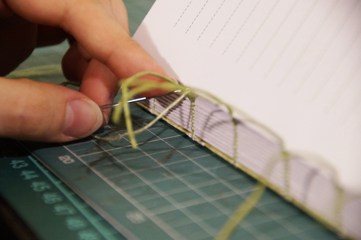 대학생들 돈 아끼는 꿀팁?...'복삿집' 가서 제본하다 전과자 된다 - 뉴스 썸네일 이미지