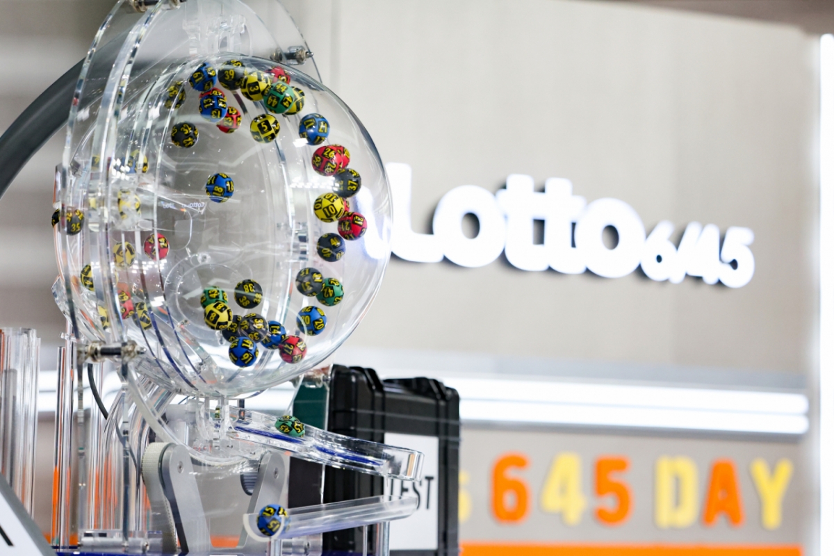 로또1201회 추첨 장면