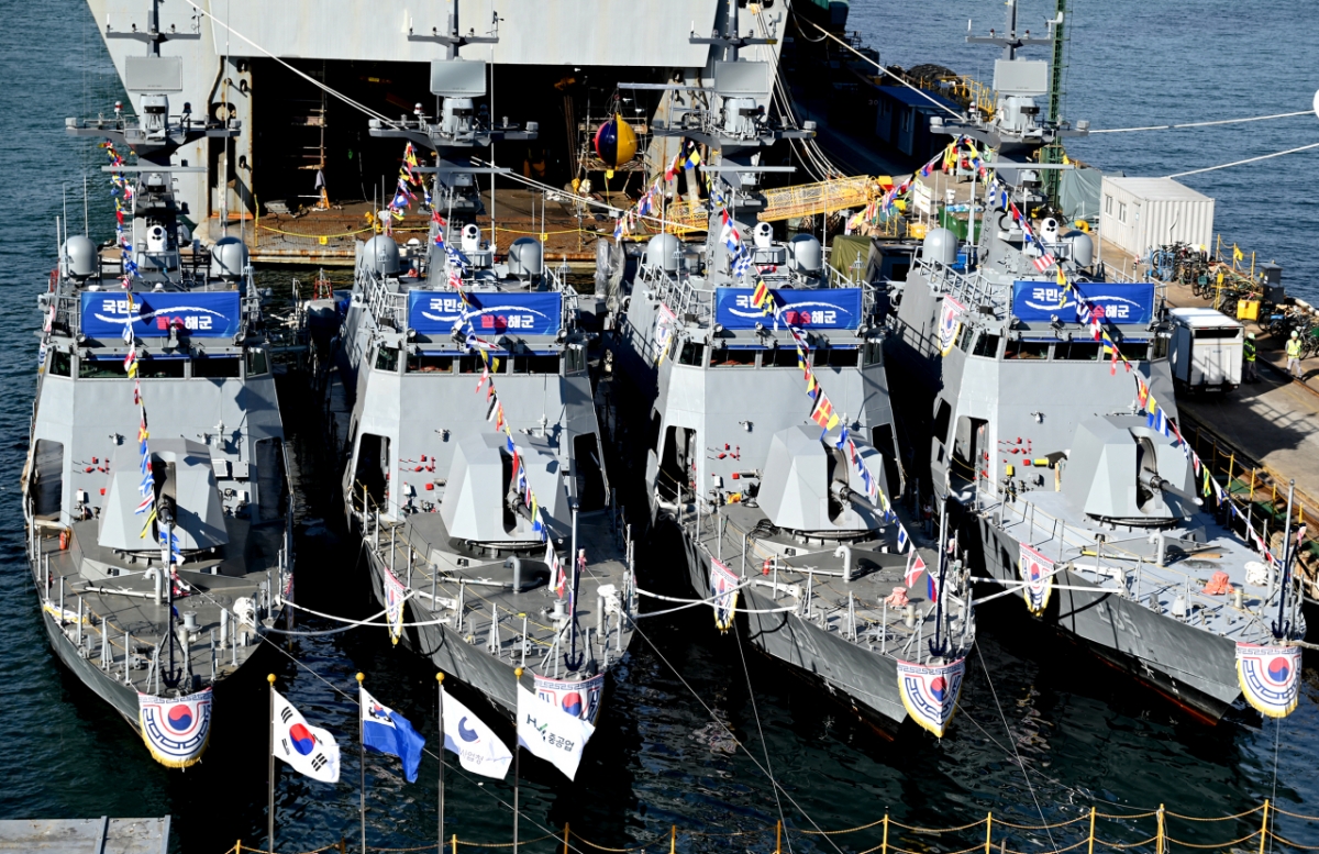 신형 고속정 4척./사진제공=HJ중공업