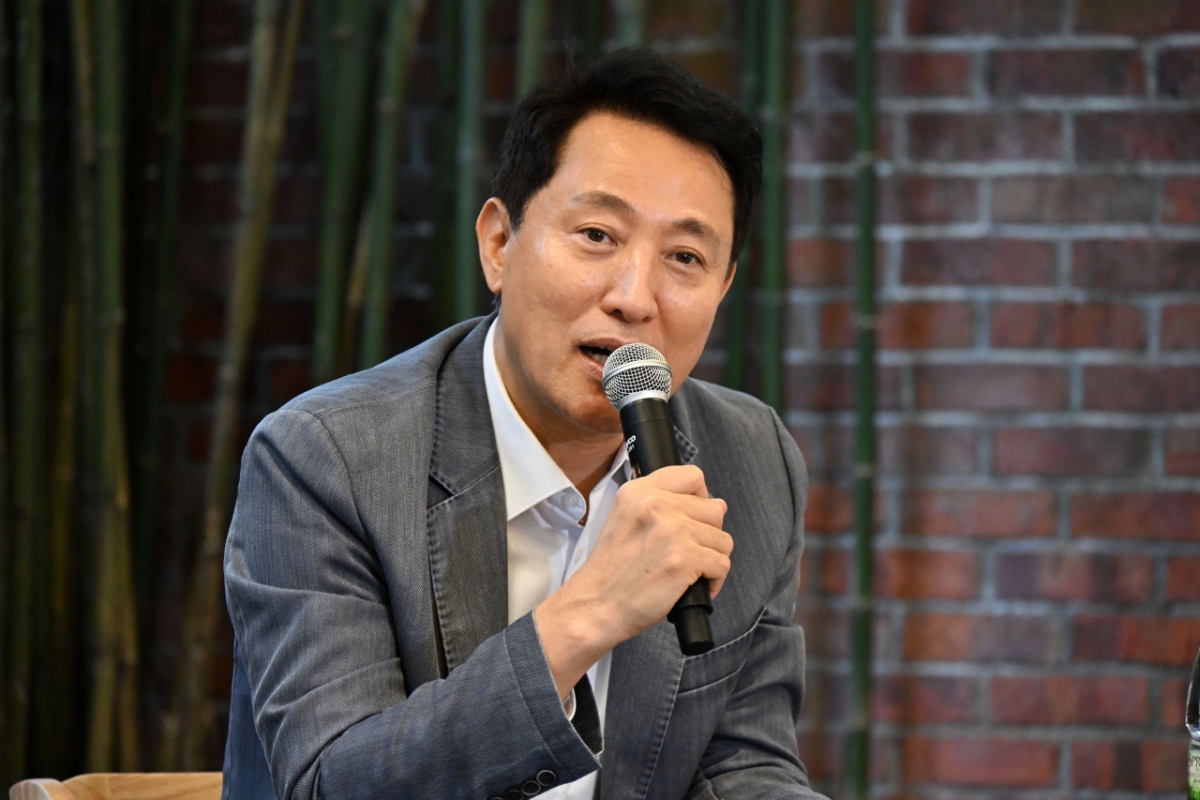 오세훈 서울시장이 현지시각 지난 7일 저녁 쿠알라룸푸르에서 열린 '아시아 출장 기자간담회'에서 질문에 답변하고 있다./사진=서울시 