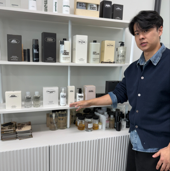 제품 기능을 설명 중인 김우빈 프리랜드 대표./사진=이민호기자