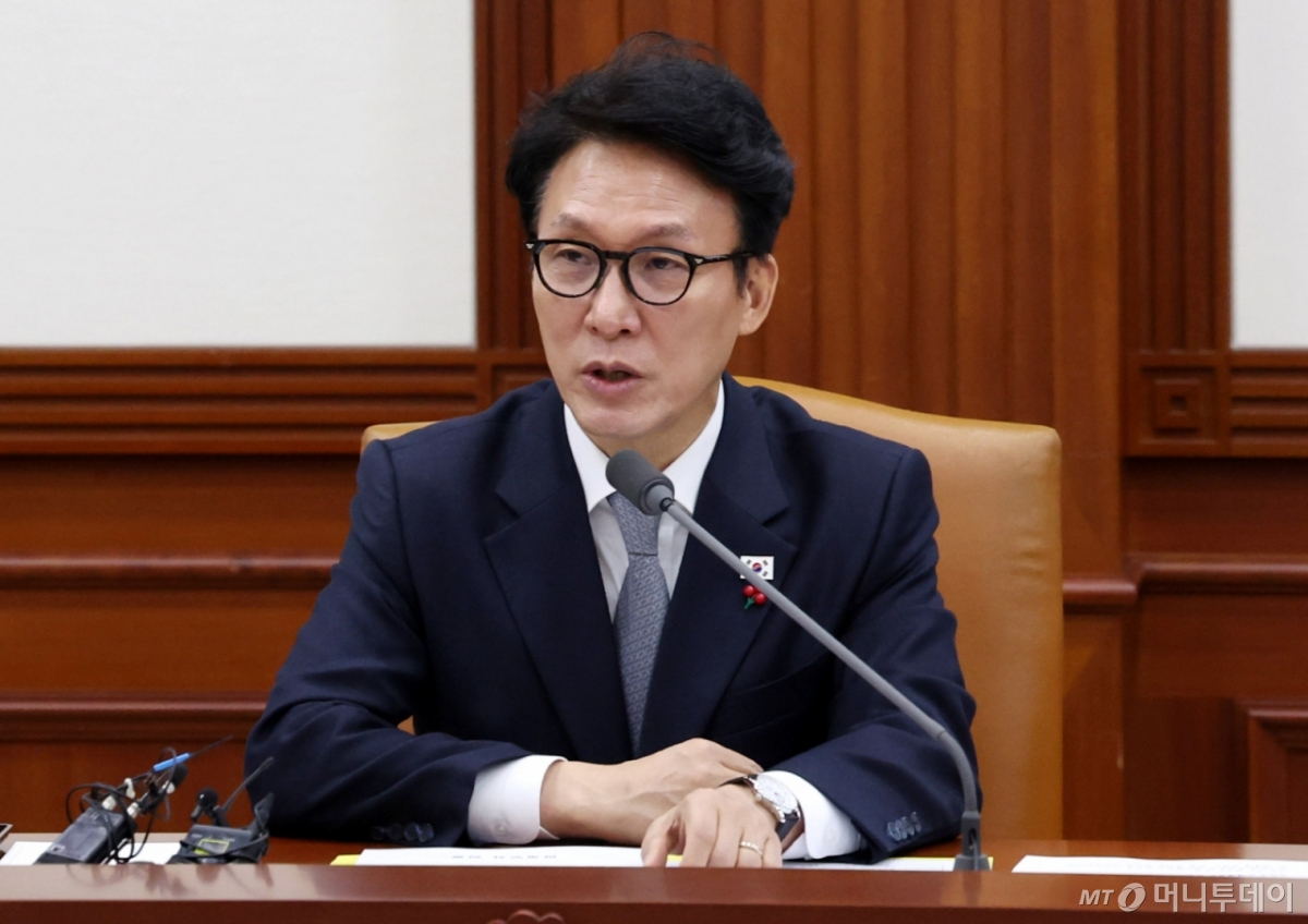 김민석 국무총리가 10일 오전 서울 종로구 정부서울청사에서 열린 국가정책조정회의에서 발언하고 있다. /사진제공=뉴시스