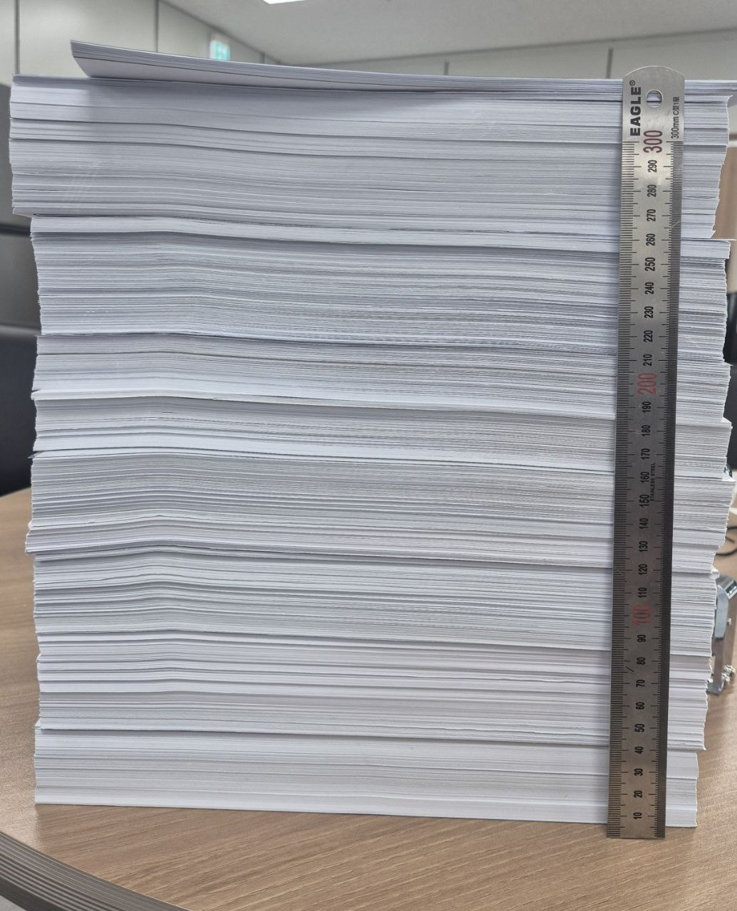 서울동부지검 세관 마약밀수 연루 의혹 합동수사단의 백해룡 경정 경찰수사팀이 9일 관세청 산하 세관 3곳과 검찰 3곳 등 6곳에 대해 압수수색영장을 신청했다. 사진은 영장 관련해 검찰에 제출한 서류. /사진제공=백해룡 경정.