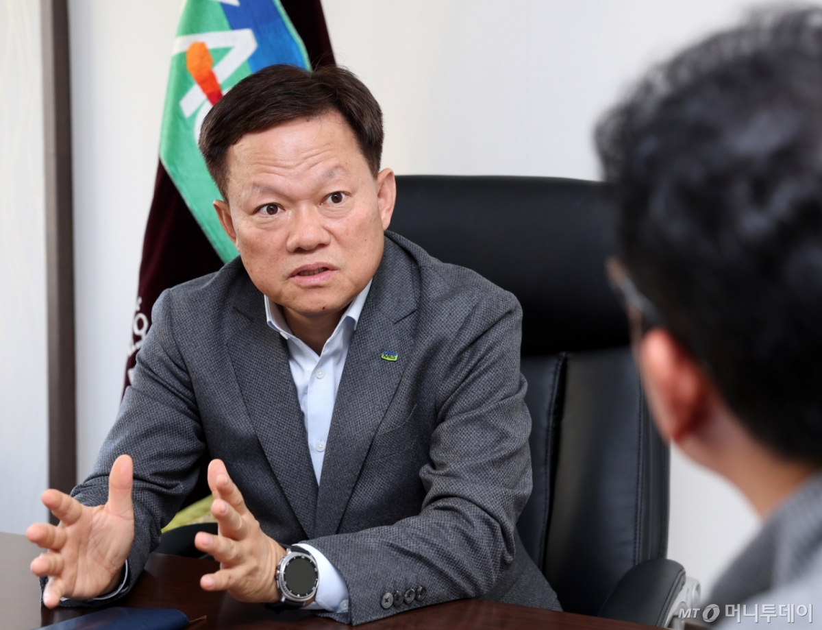 정춘호 한국편의점산업협회장 인터뷰 /사진=김창현 기자 chmt@