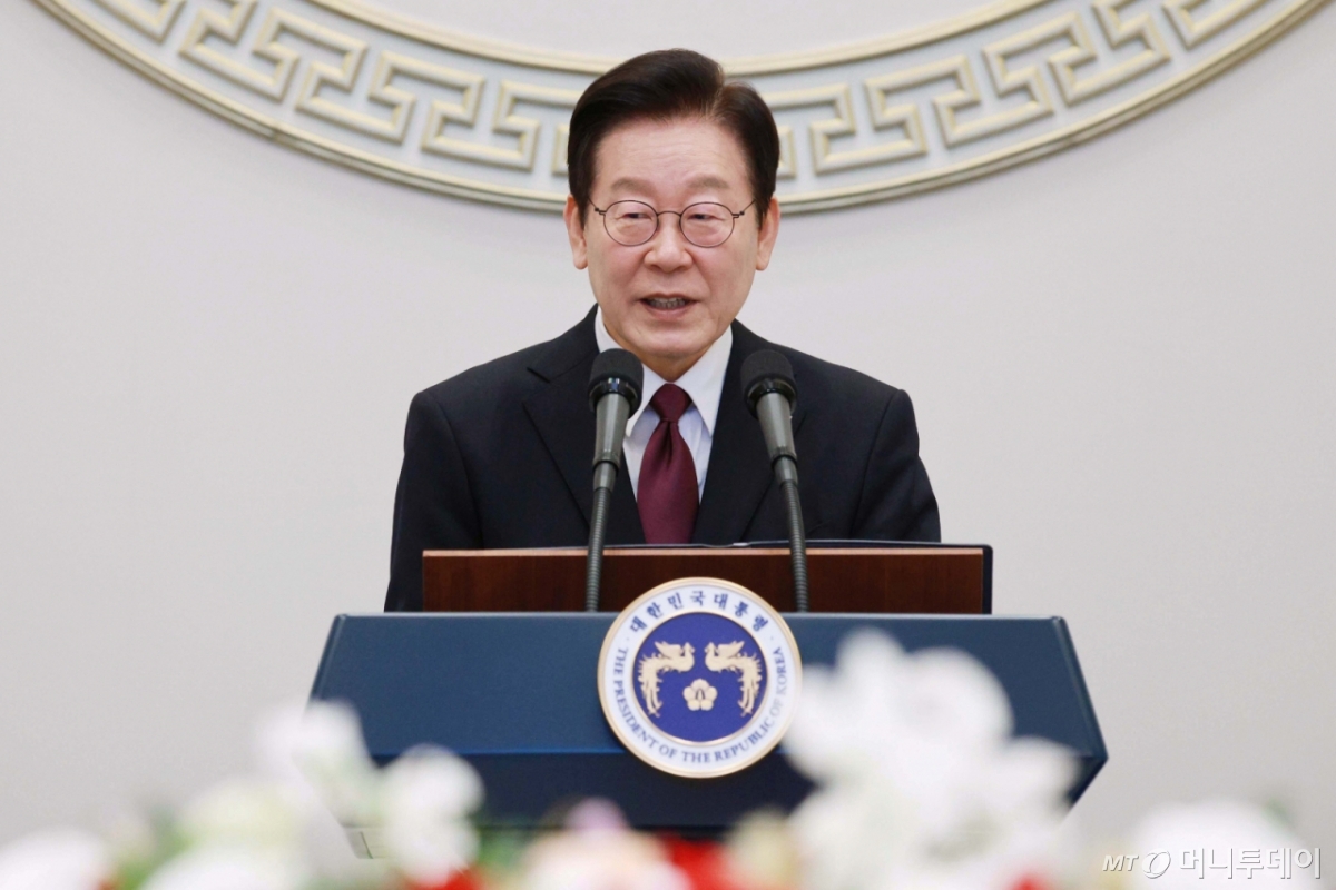 (서울=뉴스1) 허경 기자 = 이재명 대통령이 22일 청와대 영빈관에서 열린 대한노인회 초청 오찬에서 발언하고 있다. (대통령실통신사진기자단) 2025.12.22/뉴스1  Copyright © 뉴스1. All rights reserved. 무단 전재 및 재배포,  AI학습 이용 금지. /사진=(서울=뉴스1) 허경 기자