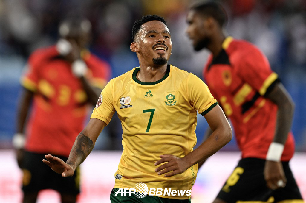 23일 모로코 마라케시 경기장에서 열린 2026 아프리카축구연맹(CAF) 아프리카 네이션스컵 조별리그 B조 1차전 앙골라전 선제 득점을 터뜨린 남아프리카공화국 오스윈 아폴리스. /AFPBBNews=뉴스1