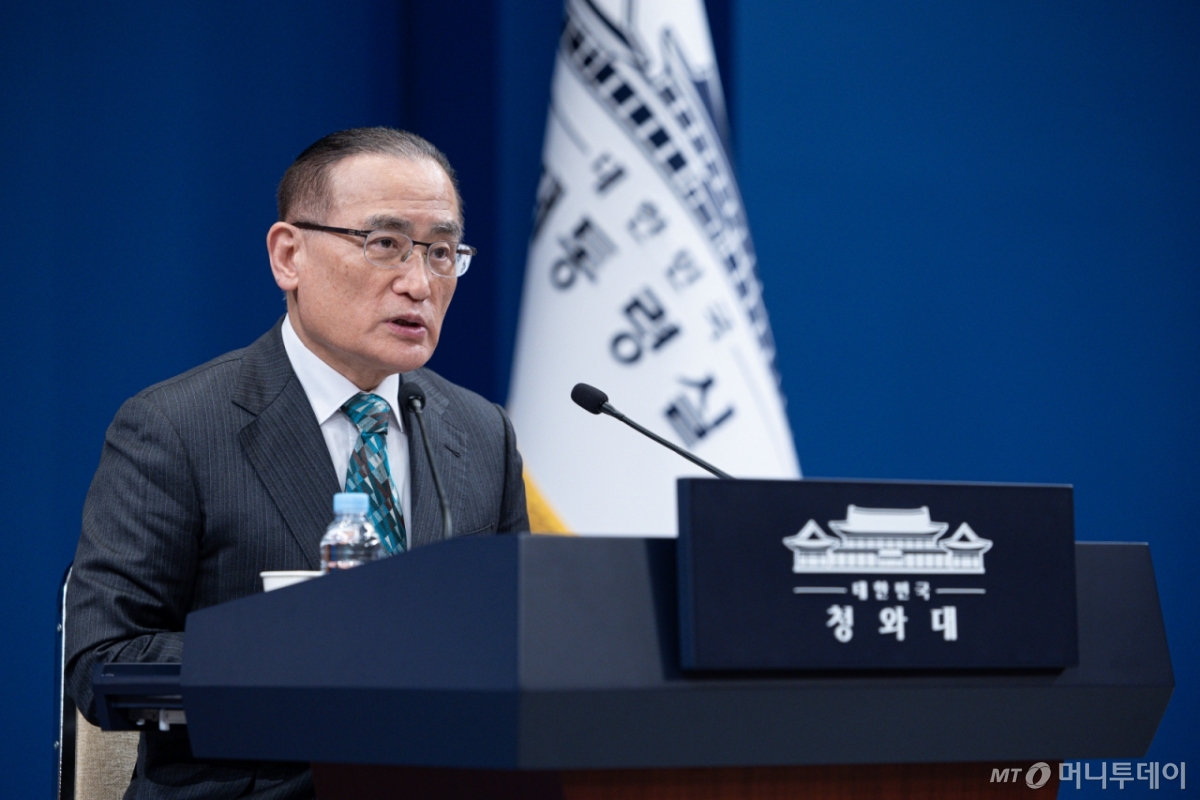 (서울=뉴스1) 이재명 기자 = 위성락 국가안보실장이 24일 청와대 춘추관에서 미국·캐나다·일본 방문 관련 브리핑을 하고 있다. 2025.12.24/뉴스1  Copyright © 뉴스1. All rights reserved. 무단 전재 및 재배포,  AI학습 이용 금지. /사진=(서울=뉴스1) 이재명 기자