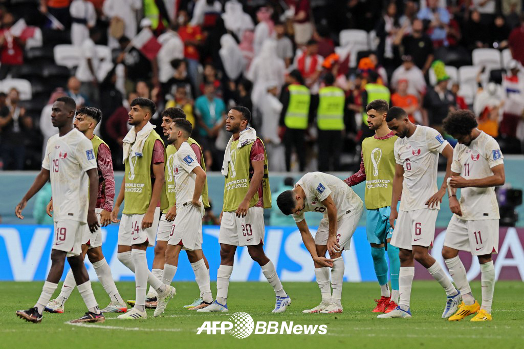 역대 월드컵 개최국 최초로 3전 전패로 탈락한 2022년 카타르. /AFPBBNews=뉴스1
