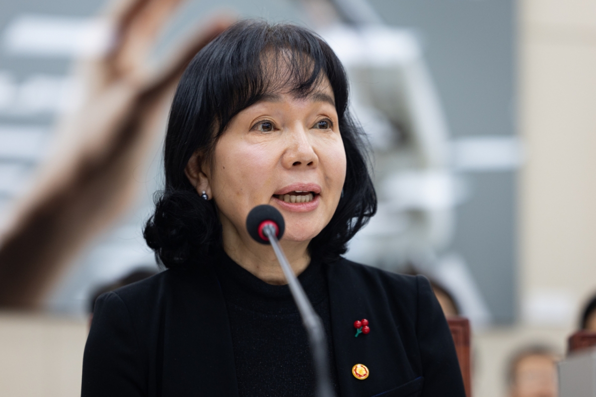 송경희 개인정보보호위원장이 지난 17일 서울 여의도 국회 과학기술정보방송통신위원회에서 열린 쿠팡 개인정보 유출 사고 관련 청문회에서 의원 질의에 답하고 있다./사진=뉴스1