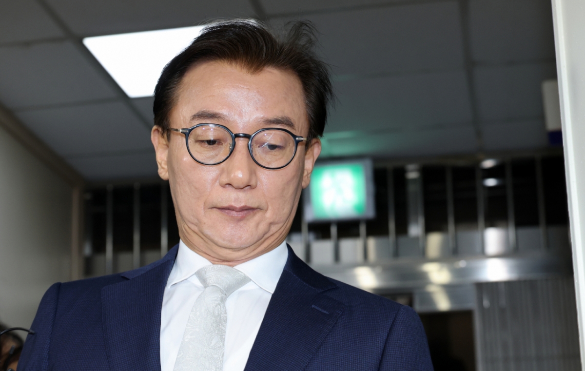 통일교 금품 수수 의혹을 받는 전재수 전 해양수산부 장관이 19일 오전 서울 서대문구 경찰청 국가수사본부에서 피의자 조사를 받기 위해 출석하고 있다./사진=뉴시스