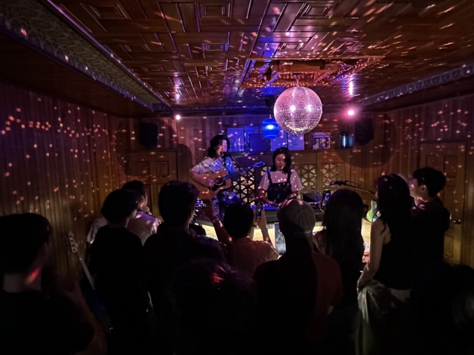 ▲지난 8월 29일 영해 청년들이 창업한 숙박시설에서 열린 네트워킹 행사 ‘블랭크 뮤직 스테이’ 현장/사진제공=주현우