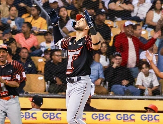 지난해 12월 30일 경기에서 홈런을 친 리베라토의 모습. /사진=도미니카 매체 노티시아스 알 티엠포 공식 SNS