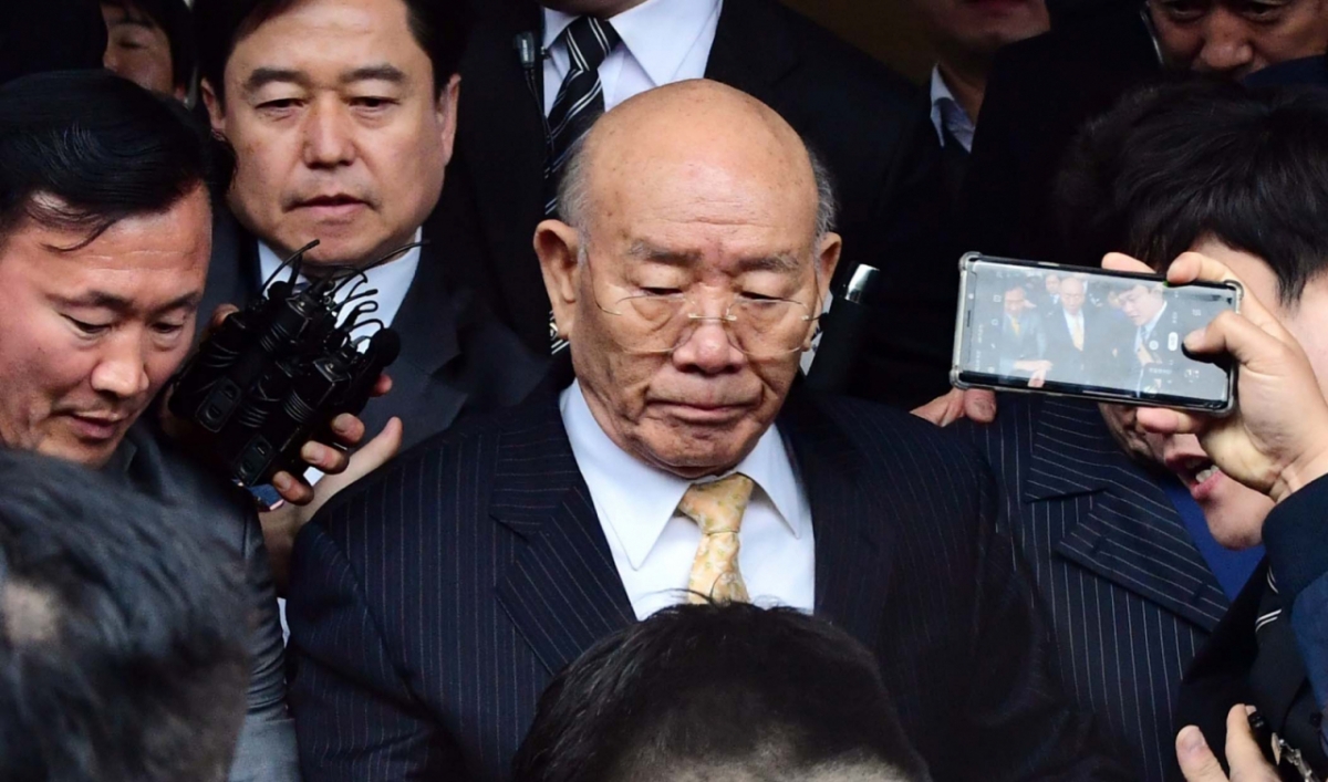 2019년 3월 전두환 전 대통령이 광주지방법원에서 재판을 받은 후 법원을 나서고 있다. /사진=홍봉진 기자