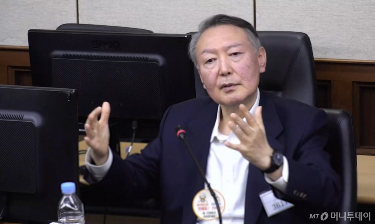 (서울=뉴스1) = 고위공직자범죄수사처(공수처) 체포영장 집행 방해 및 국무위원 심의권 침해로 재판에 넘겨진 윤석열 전 대통령이 26일 서울 서초구 중앙지방법원에서 열린 1심 결심 공판에서 최후 진술을 하고 있다. (중앙지법 제공. 재판매 및 DB 금지) 2025.12.26/뉴스1  Copyright © 뉴스1. All rights reserved. 무단 전재 및 재배포,  AI학습 이용 금지. /사진=(서울=뉴스1)