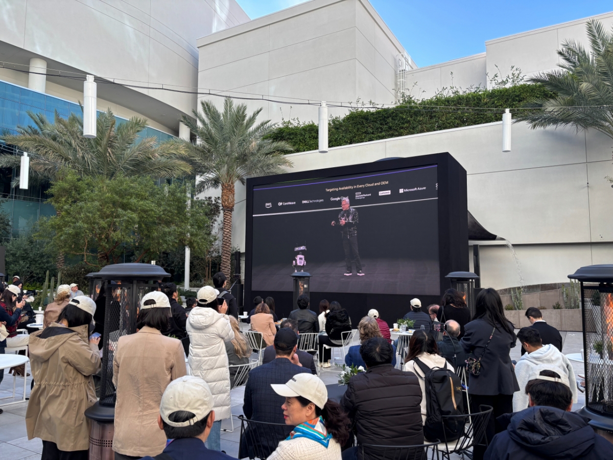 5일 라스베이거스 퐁텐블루호텔에 마련된 젠슨 황 특별연설을 생중계하는 공간/사진=남미래 기자