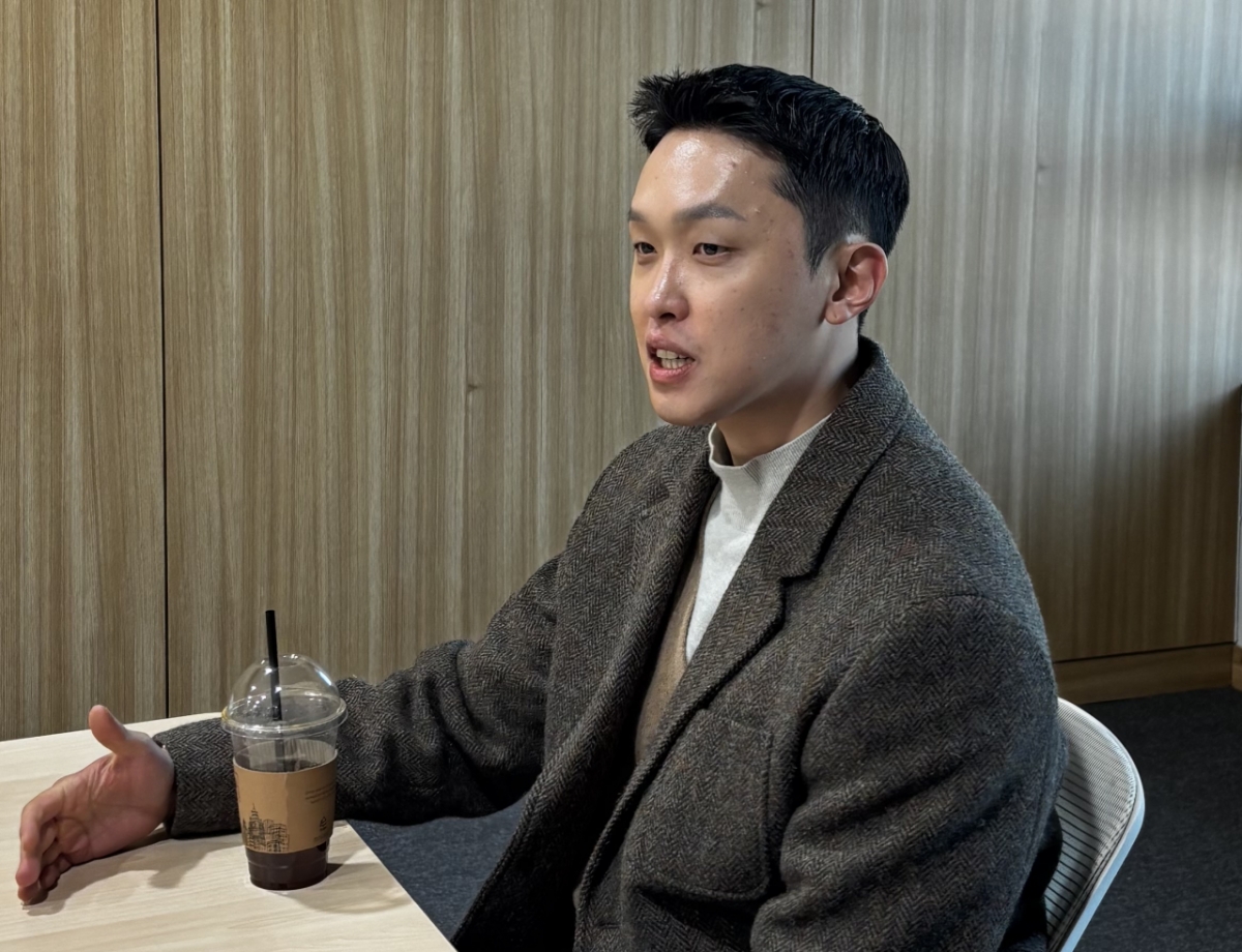 김강 캥스터즈 대표가 판교 본사에서 인터뷰를 하고 있다. /사진=하나금융