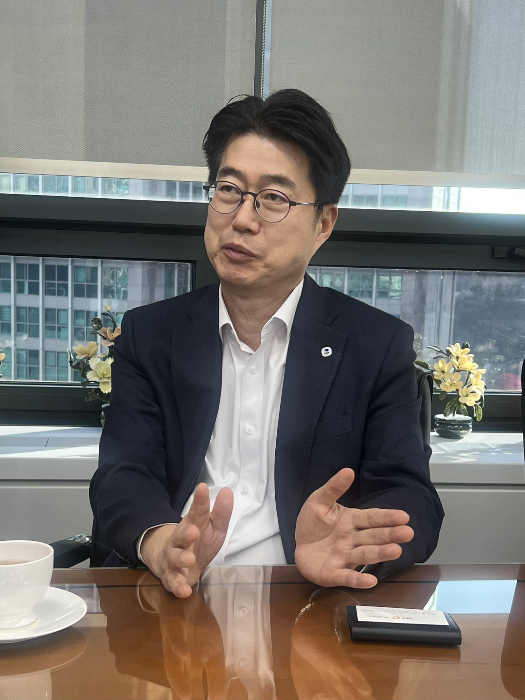 성시천 우리은행부행장(경영기획그룹장, CFO)이 7일 머니투데이와 인터뷰를 하고 있다. /사진=박소연 기자