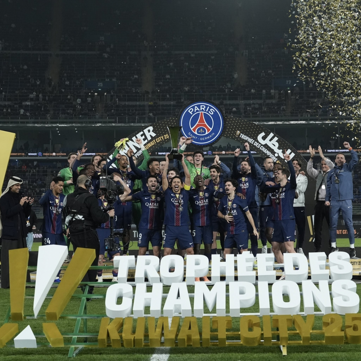 파리 생제르맹(PSG)의 2025 트로페 데 샹피옹 우승 세리머니. /사진=PSG SNS 캡처