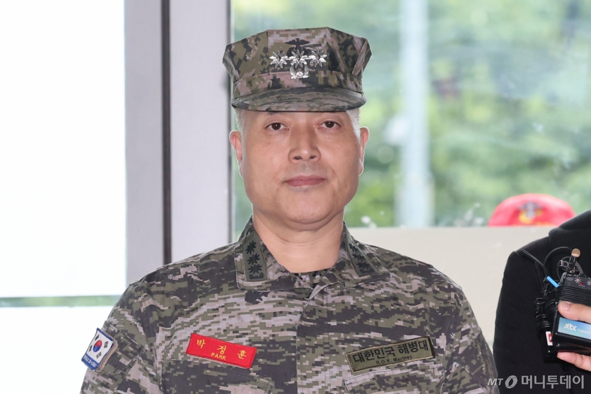 박정훈 해병대 수사단장이 지난해 9월4일 오전 서울 서초구 이명현 순직 해병 특별검사 사무실에 참고인 신분으로 6차 소환 조사에 출석하고 있는 모습. / 사진=뉴시스