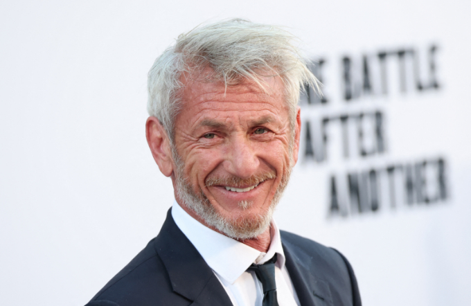 실내 흡연으로 여러 차례 입방아에 올랐던 할리우드 배우 숀 펜의 모습. /AFPBBNews=뉴스1