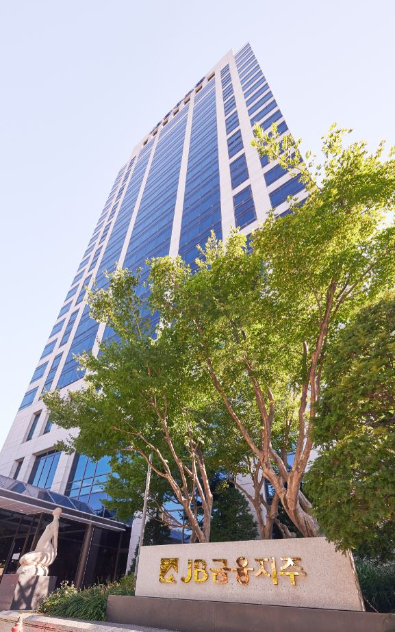 대통령 지배구조 비판 여파? 백종일 JB금융 부회장 9일 만에 물러나