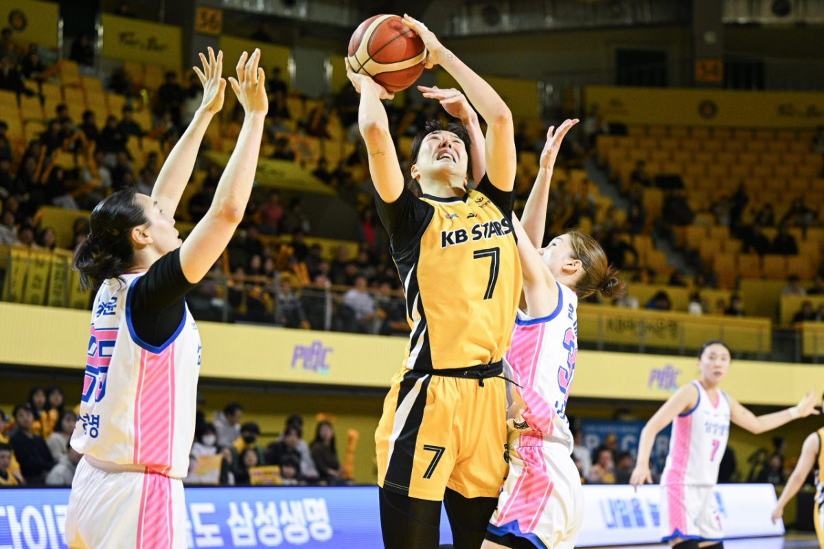 삼성생명과 KB스타즈 경기 중. /사진=WKBL 제공