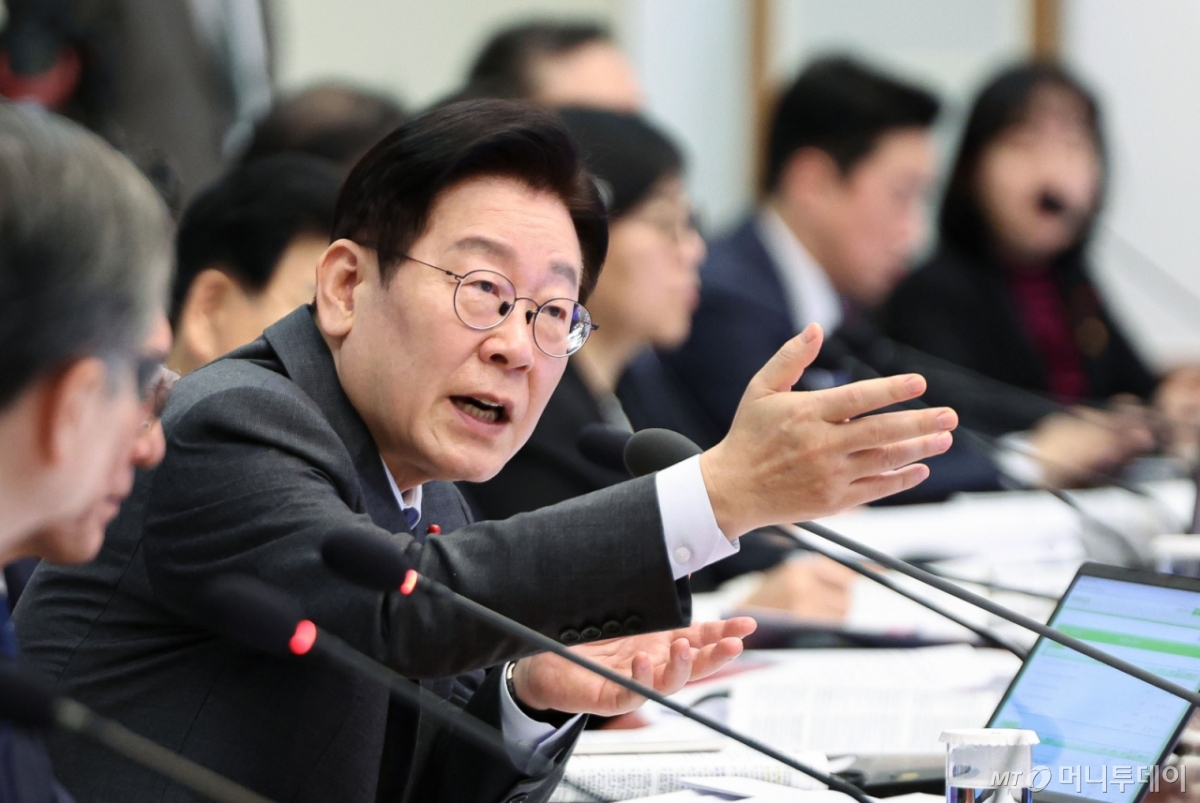 [서울=뉴시스] 고범준 기자 = 이재명 대통령이 20일 청와대에서 열린 국무회의에서 발언하고 있다. 2026.01.20. bjko@newsis.com /사진=