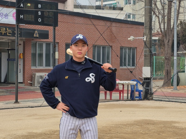 서울고 권상혁이 최근 서울고 운동장에서 스타뉴스와 만나 사진 촬영에 응했다. /사진=김동윤 기자