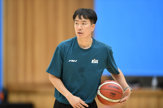 김성철 신임 코치. /사진=KBL