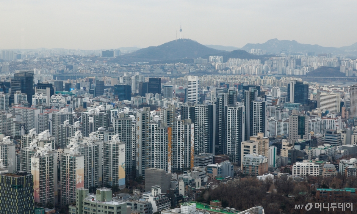 (서울=뉴스1) 안은나 기자 = 사진은 6일 서울 강남구 트레이드타워에서 바라본 도심 아파트 단지.  2026.1.6/뉴스1  Copyright © 뉴스1. All rights reserved. 무단 전재 및 재배포,  AI학습 이용 금지. /사진=(서울=뉴스1) 안은나 기자